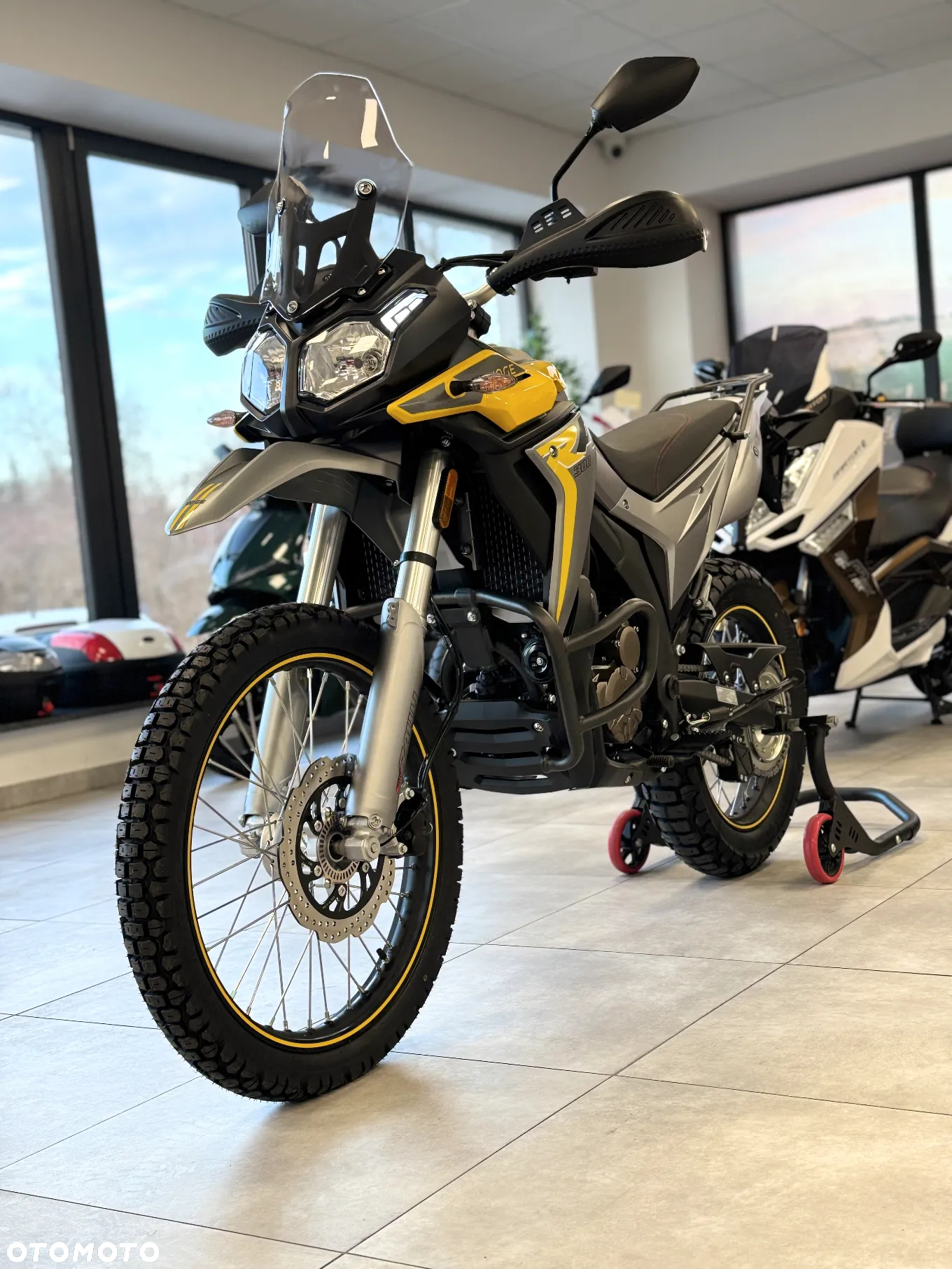 VOGE 300GY RALLY