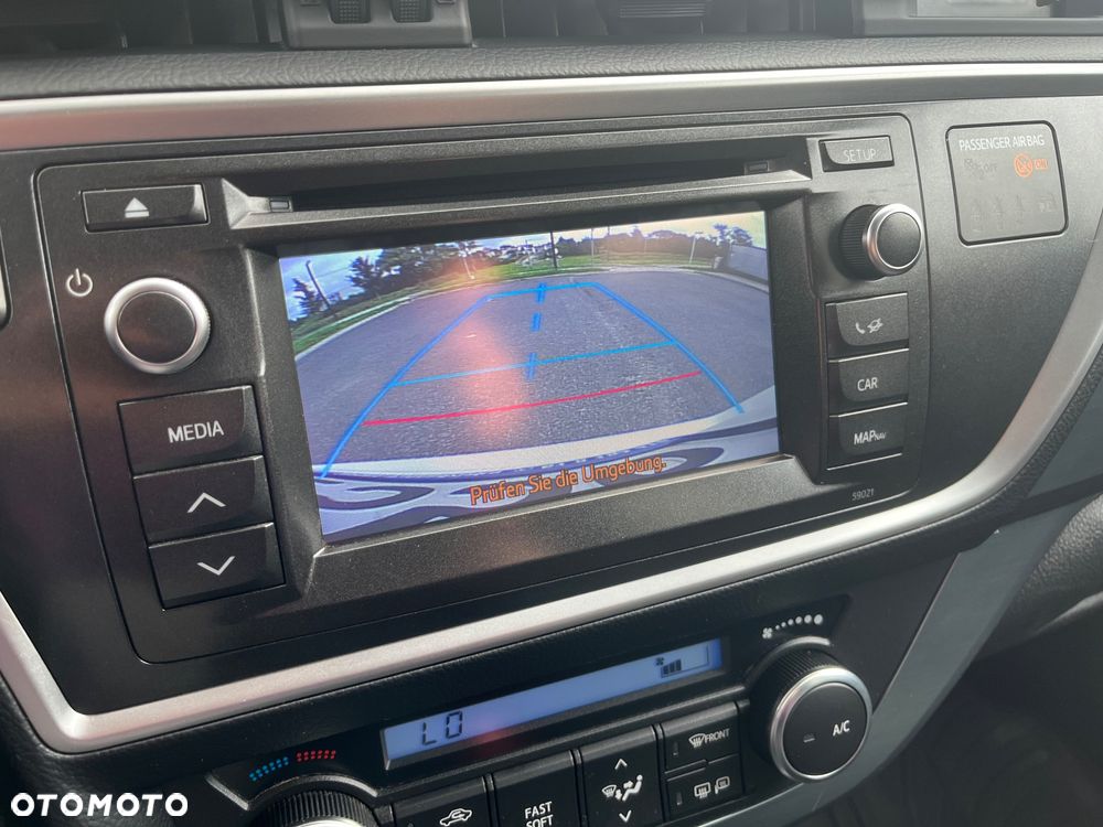 Toyota Auris 1.8 HSD Luna - 23