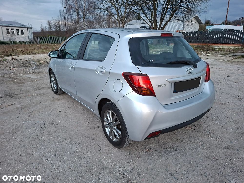 Toyota Yaris - 7