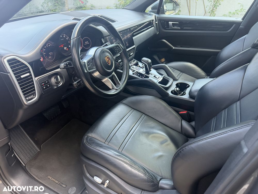Porsche Cayenne Coupe Standard - 10