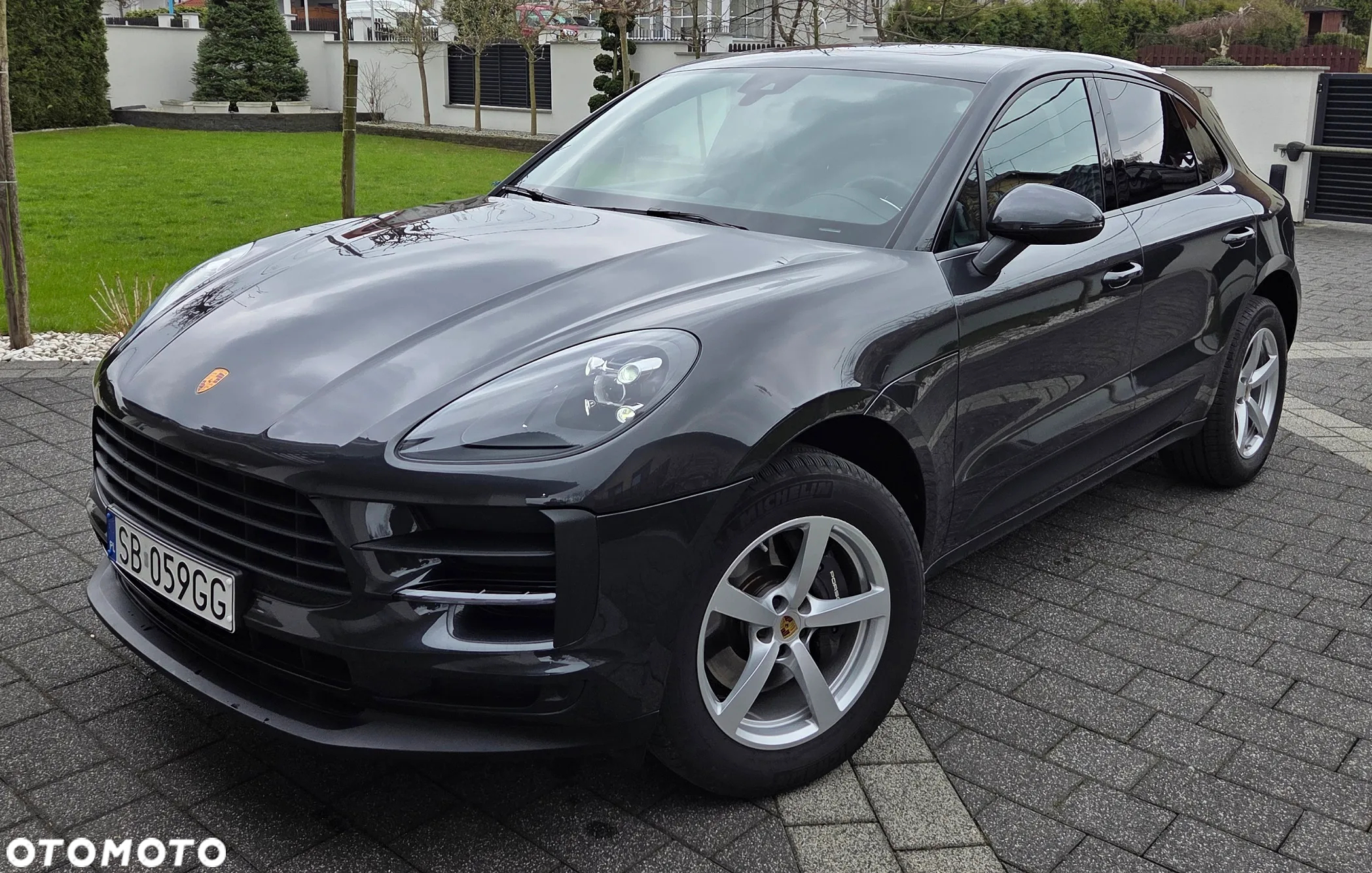 Porsche Macan Standard - 2