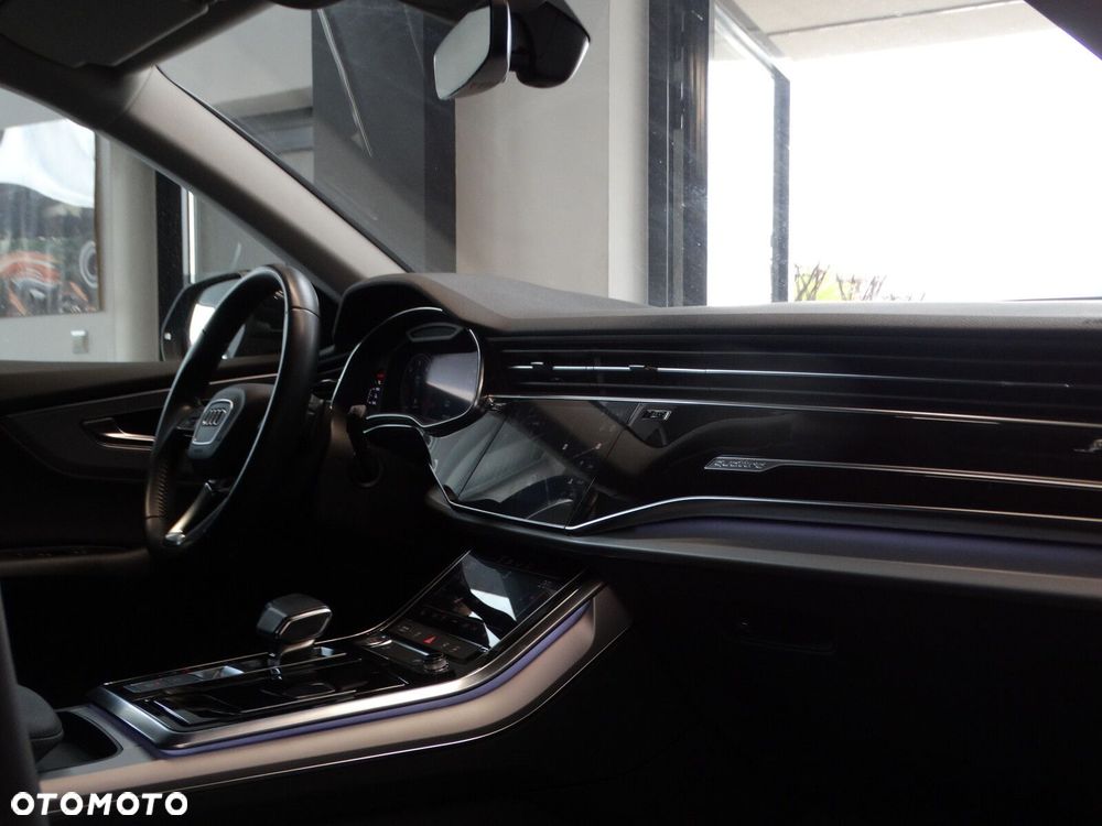 Audi Q8 - 33