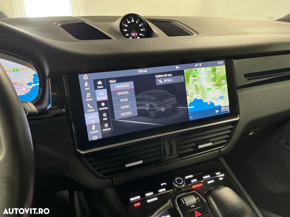 Porsche Cayenne - 22