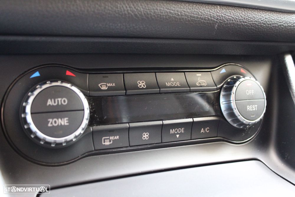 Mercedes-Benz GLA 220 d 4Matic 7G-DCT AMG Line - 17