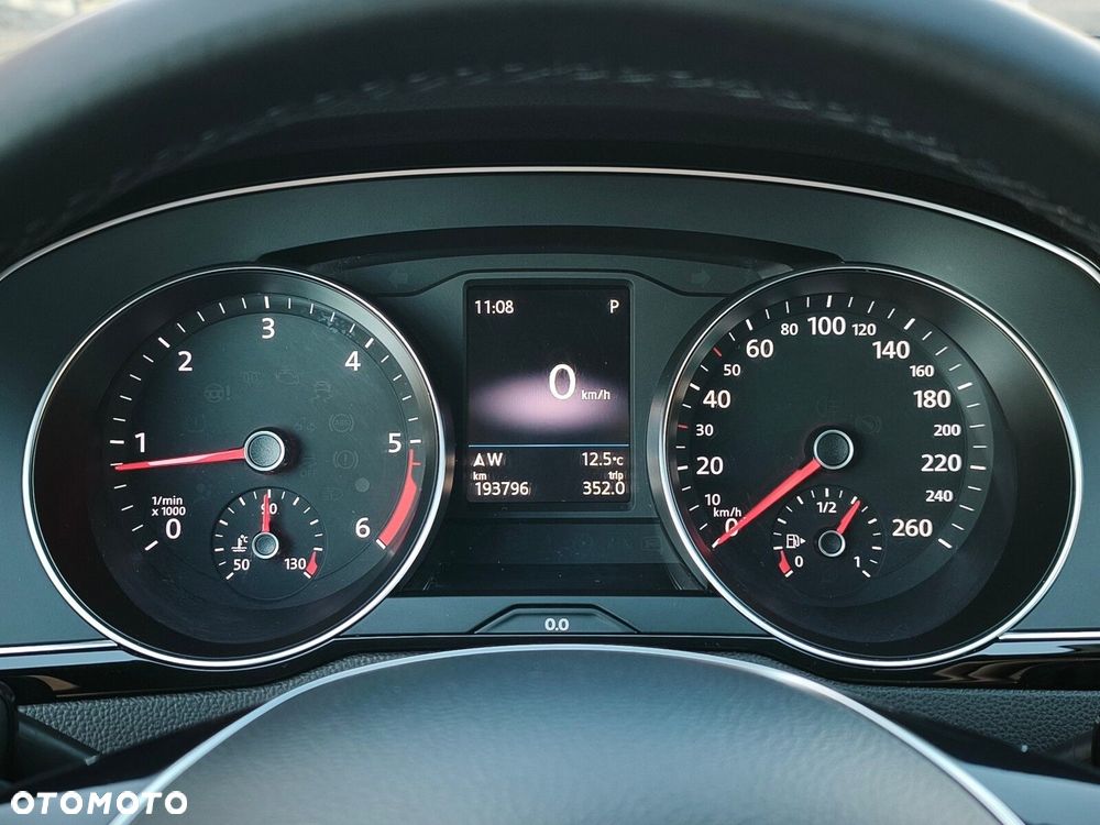 Volkswagen Passat Variant - 38