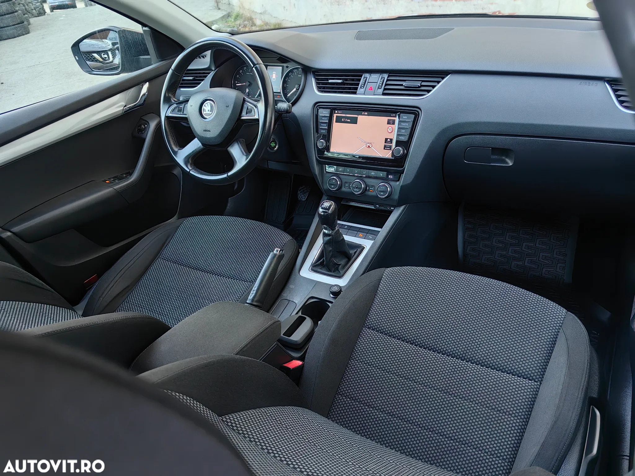 Skoda Octavia 1.6 TDI Soleil - 10