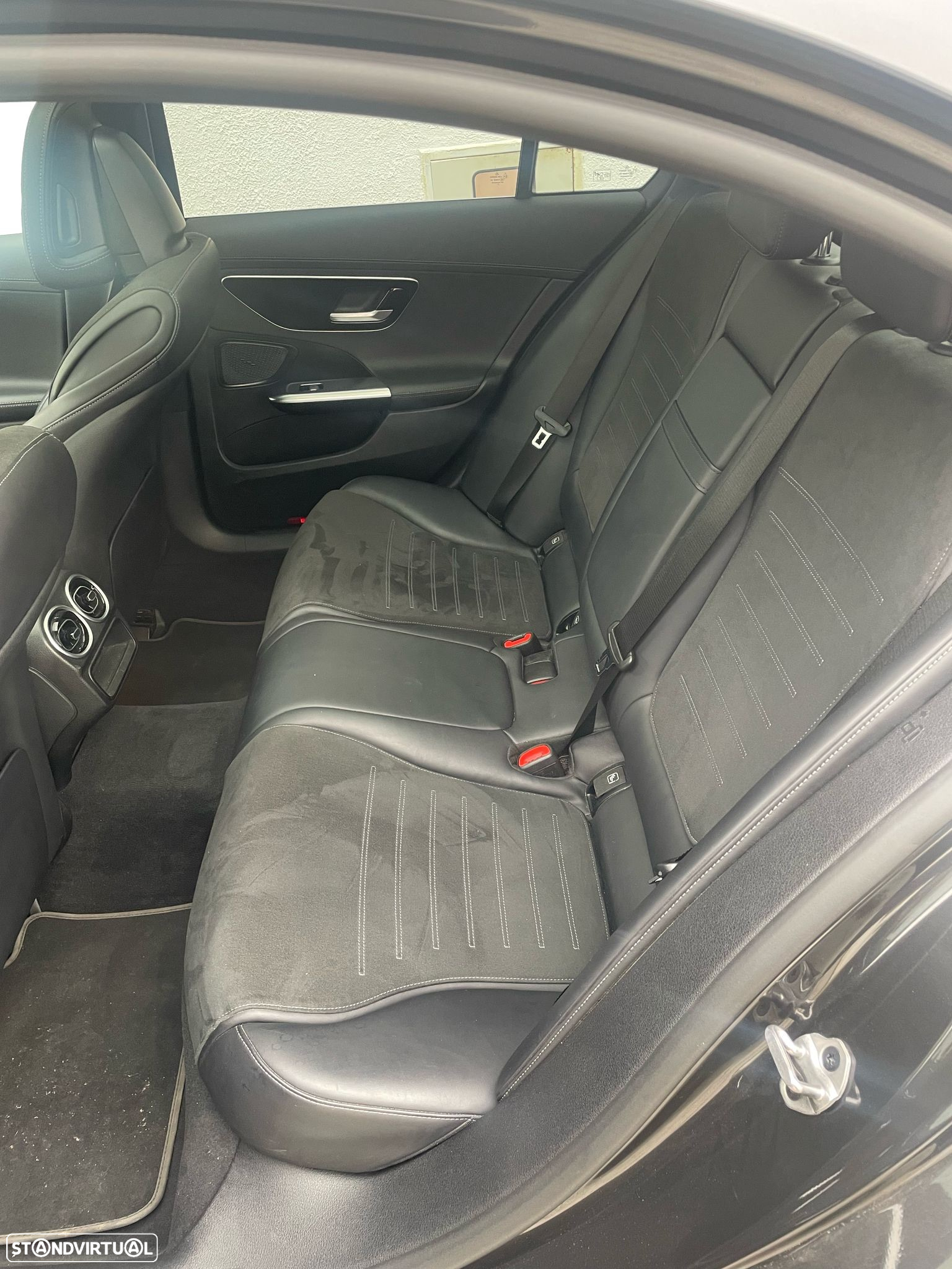 Mercedes-Benz C 300 d AMG Line - 9