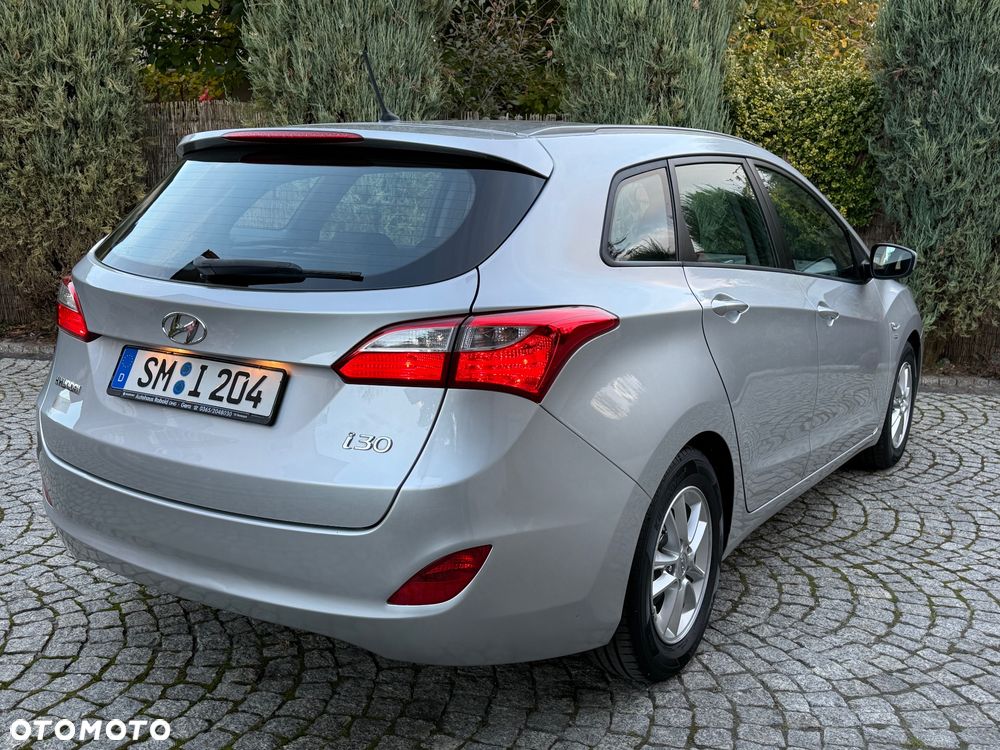 Hyundai i30 1.6 Comfort - 10