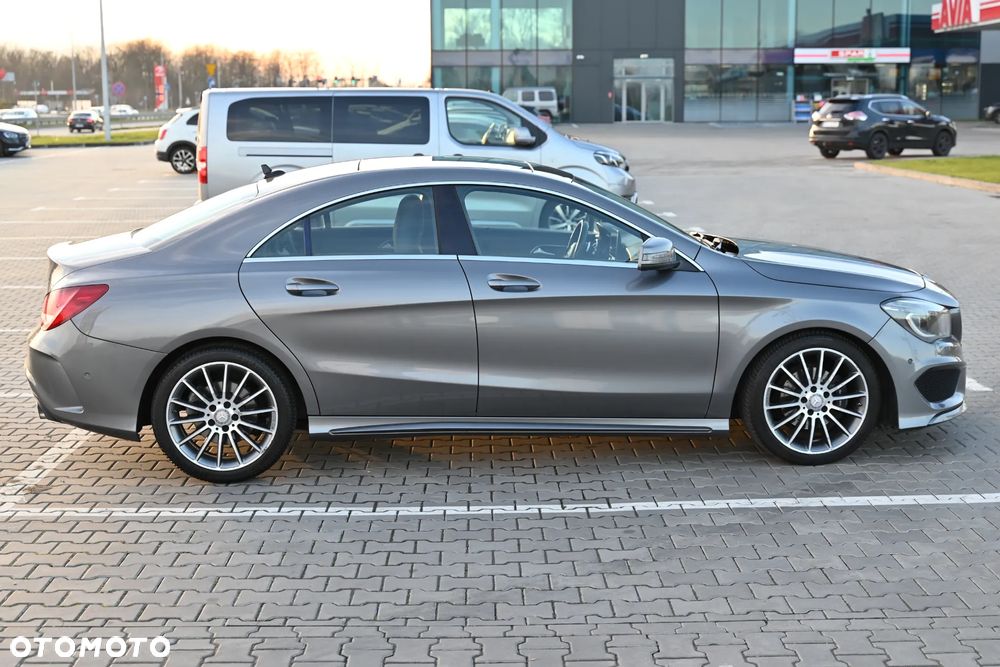 Mercedes-Benz CLA 200 7G-DCT AMG Line - 6