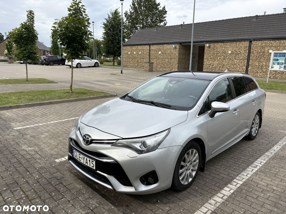 Toyota Avensis - 1