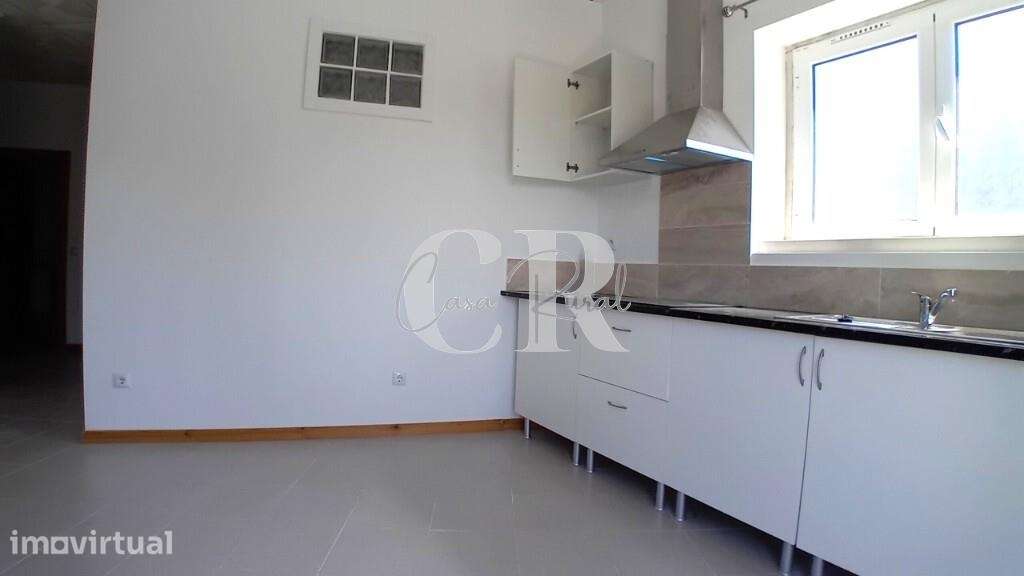 Apartamento R/C renovado para venda no centro de Figueiró dos Vinhos - Grande imagem: 3/13