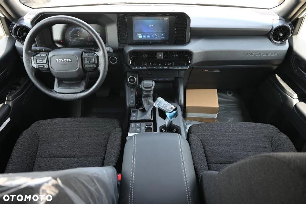 Toyota Land Cruiser - 9