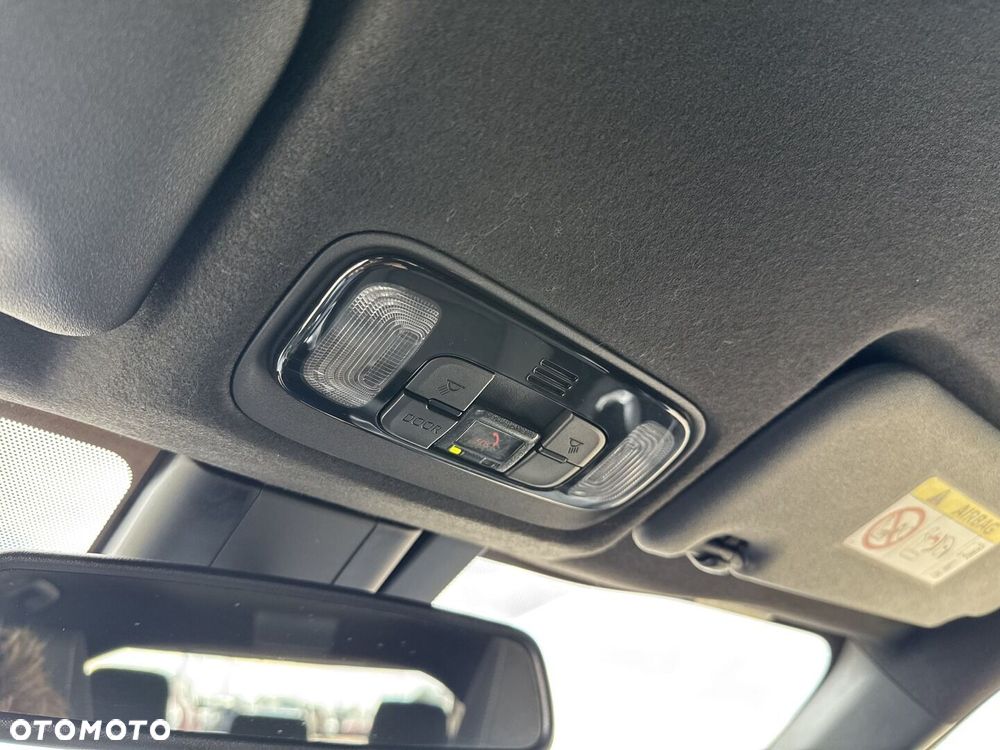 Toyota Yaris Cross Hybrid 1.5 Style - 24