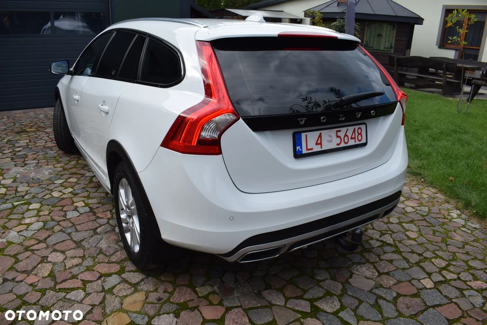 Volvo V60 Cross Country - 9
