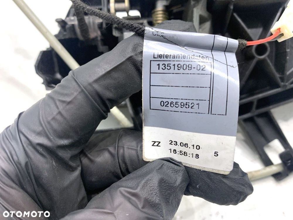 KLAMKA ZEWNĘTRZNA PRAWY PRZÓD  BMW X1 (E84) 2009 - 2015 sDrive 16 d 85 kW [116 KM] olej napędowy - 4