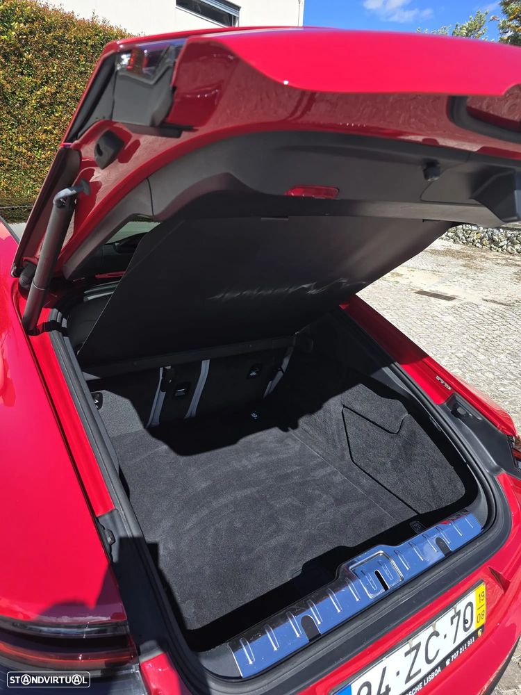 Porsche Panamera 4 E-Hybrid - 10