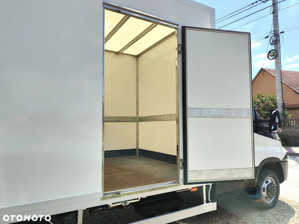 Iveco DAILY 50/35c15 3.0d 150KM** BLIŹNIAK** Kontener 8-EuroPalet + DRZWI BOCZNE** POLSKI SALON** 233 tyś KM** DMC do 3.5T kat.B** - 33