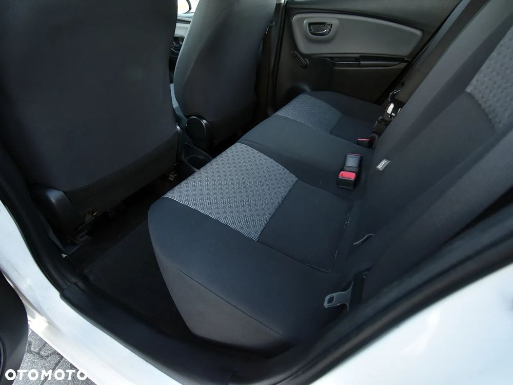 Toyota Yaris 1.0 Active EU6 - 26