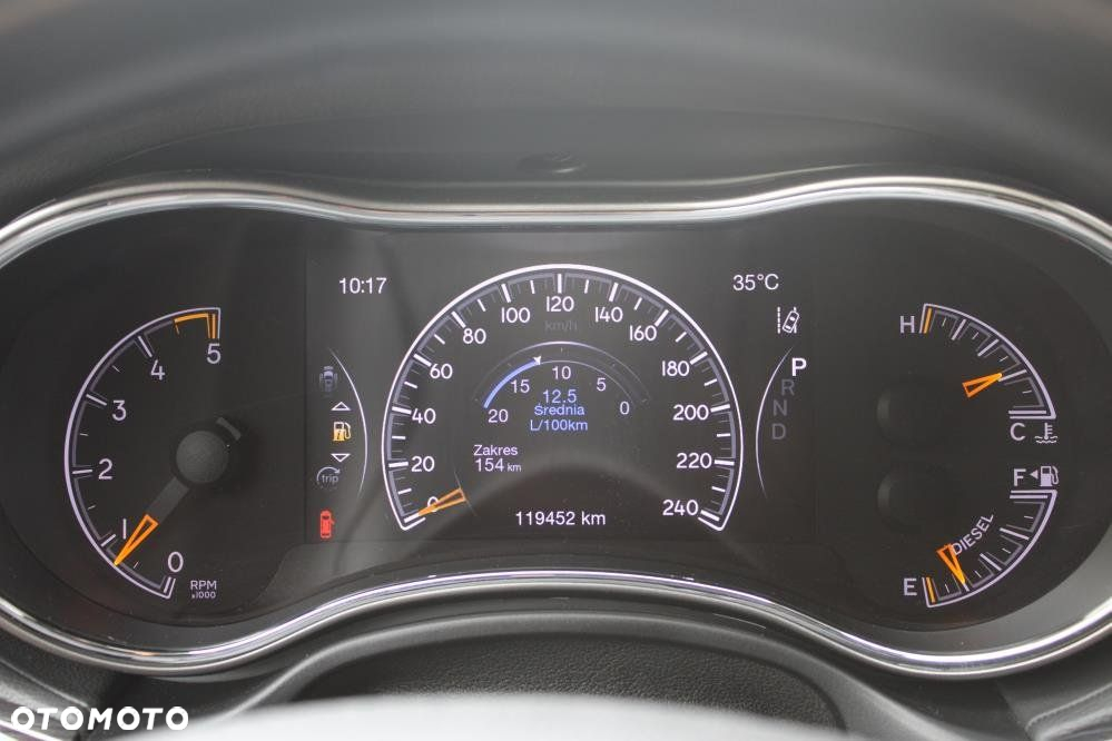 Jeep Grand Cherokee - 15