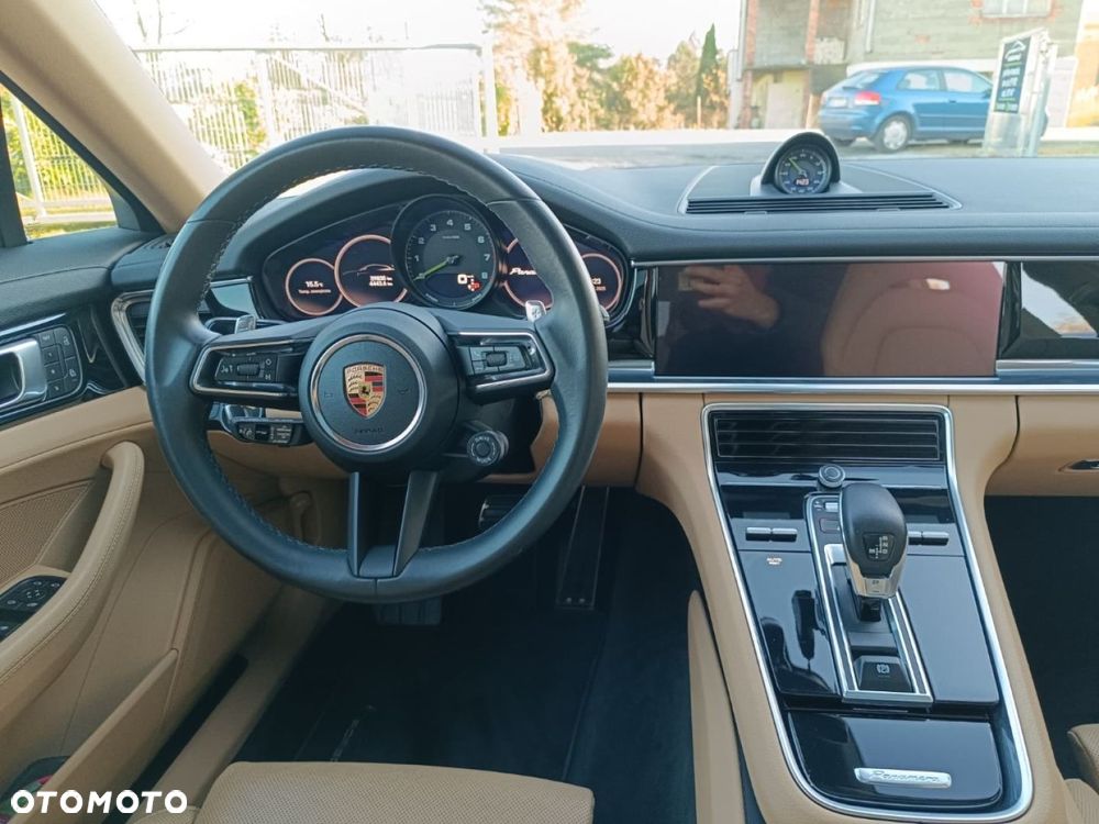 Porsche Panamera - 18
