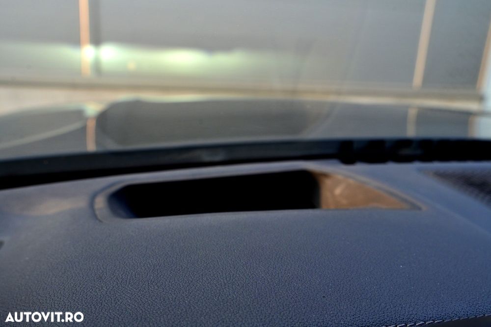 BMW Seria 7 745Le - 33