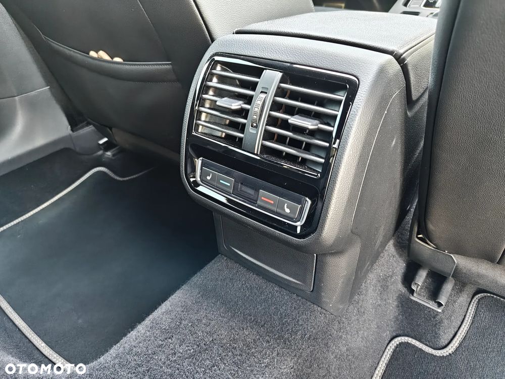 Volkswagen Arteon 2.0 TDI SCR R-Line DSG - 18