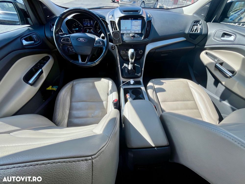 Ford Kuga 2.0 TDCi Powershift 4WD Titanium - 8