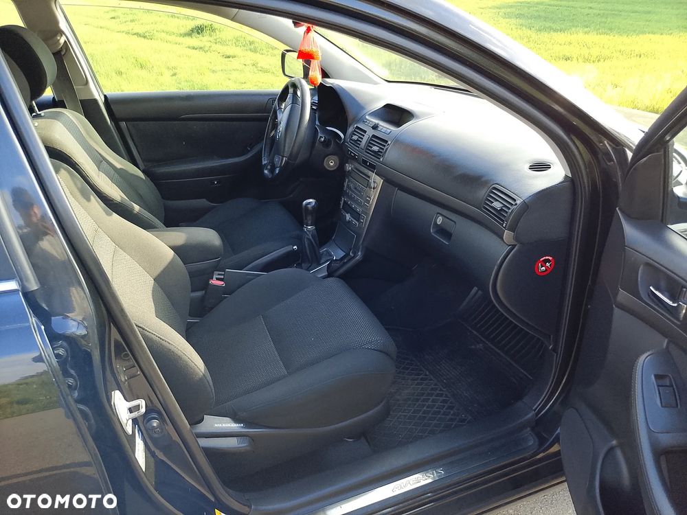 Toyota Avensis 2.0 D-4D Combi - 8