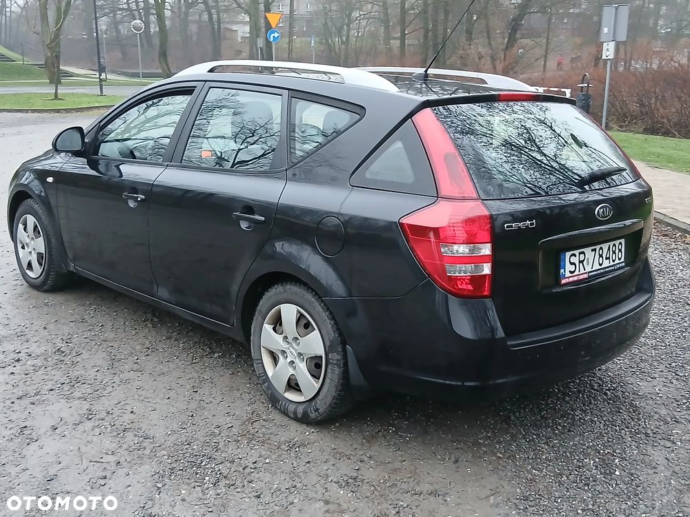 Kia Ceed 1.6 Crdi Comfort - 24