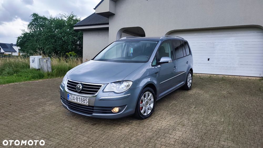 Volkswagen Touran 2.0 TDI R-Line Edition - 2
