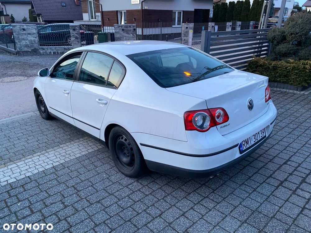 Volkswagen Passat 1.9 TDI Individual - 6