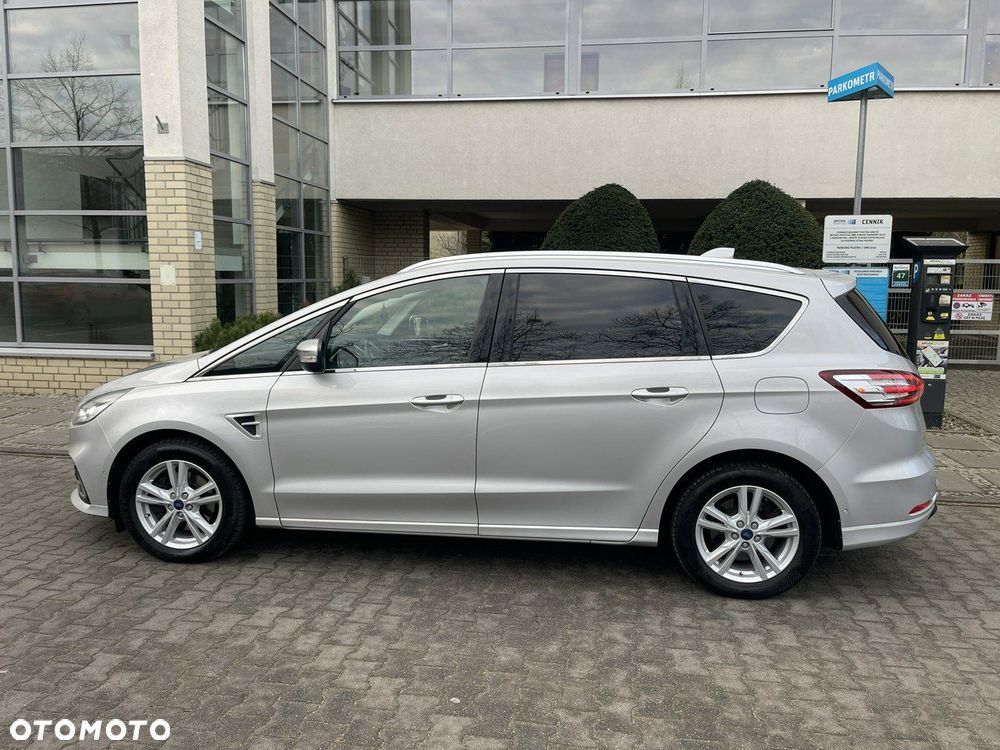 Ford S-Max - 12