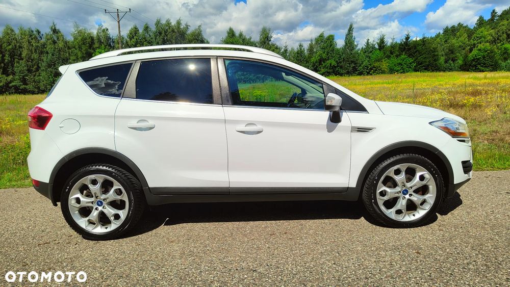 Ford Kuga 2.0 TDCi 2x4 Titanium - 35