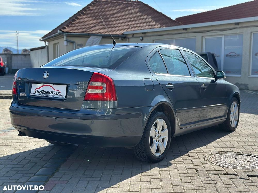Skoda Octavia 2.0 TDI Ambiente Aut - 4
