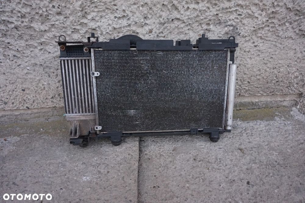 CHŁODNICA WODY 1.4 D4D TOYOTA AURIS LIFT 09/12r - 2
