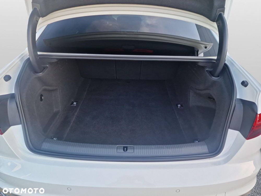 Audi A4 Limousine 35 TFSI mHEV Advanced S tronic - 16
