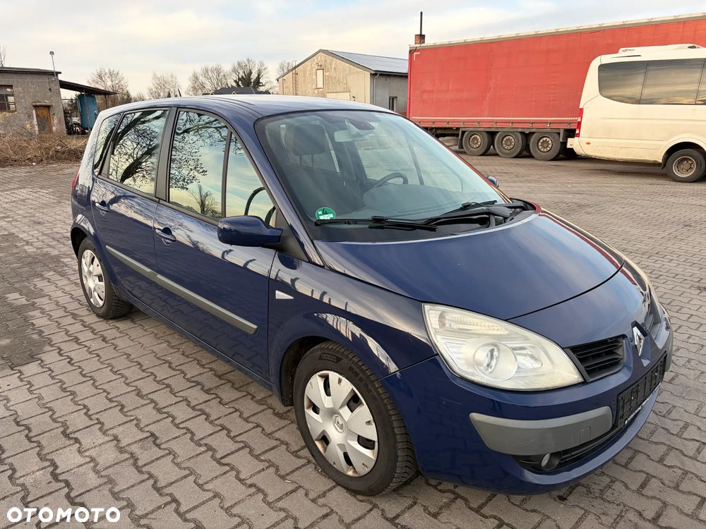 Renault Scenic 1.9 dCi FAP Avantage - 5