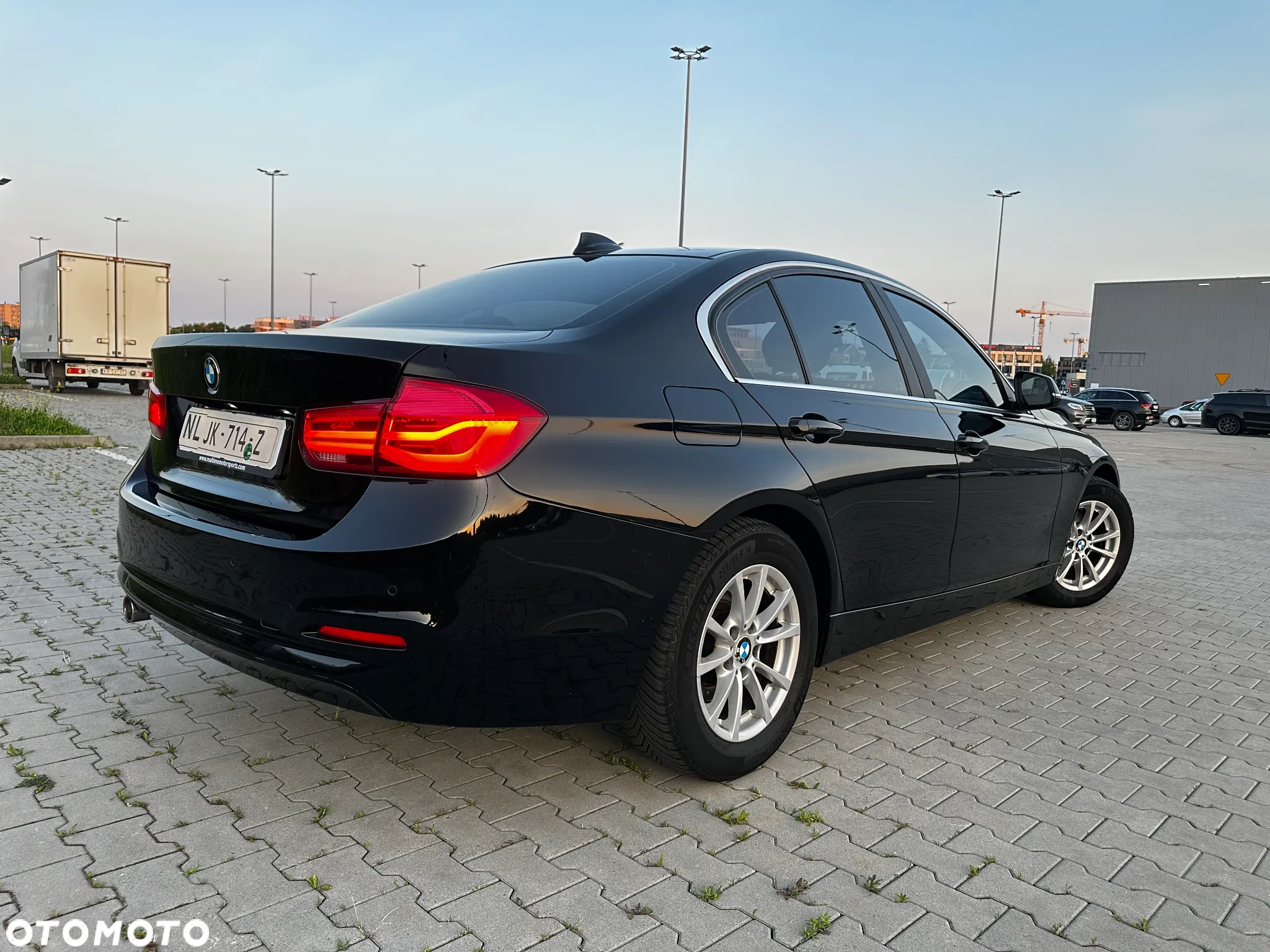 BMW Seria 3 316d M Sport - 8