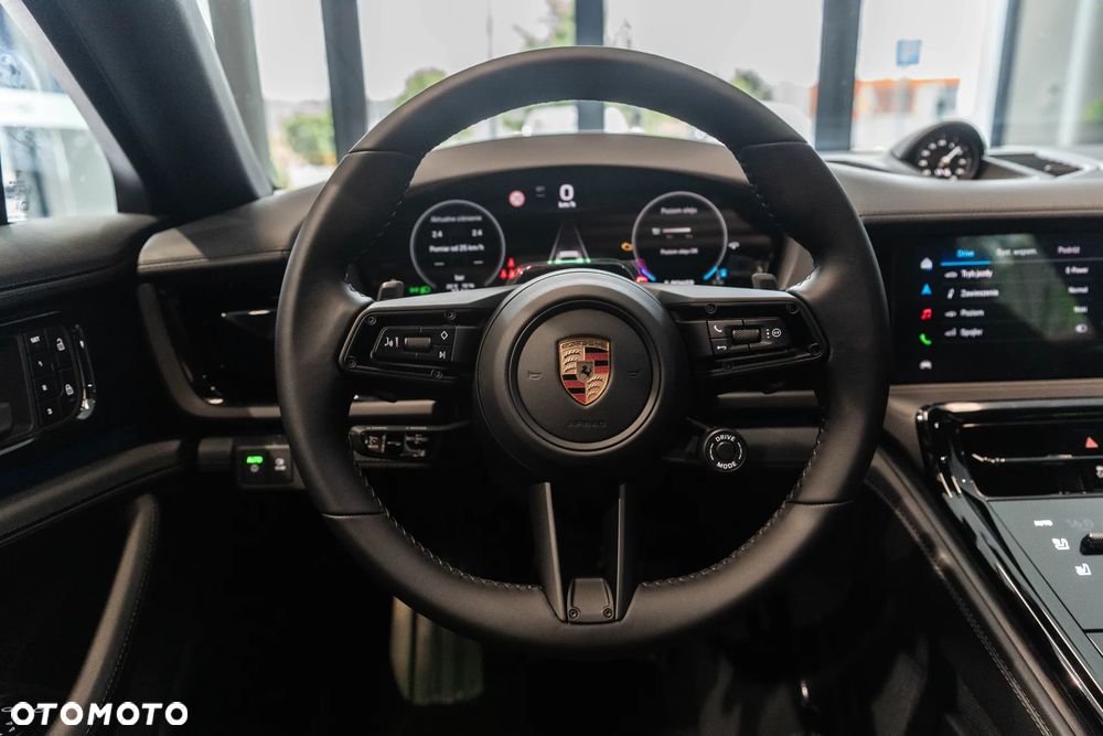 Porsche Panamera 4 E-Hybrid PHEV - 18