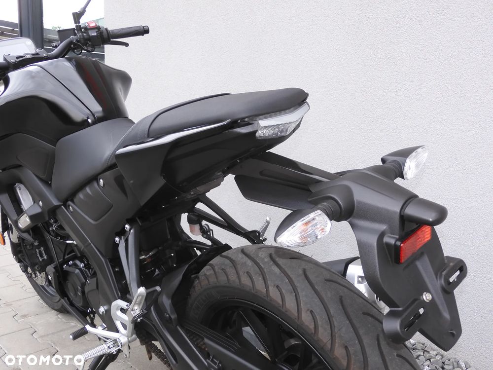 Yamaha MT - 30