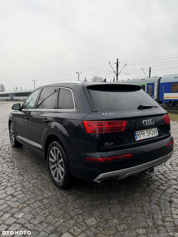 Audi Q7 - 4