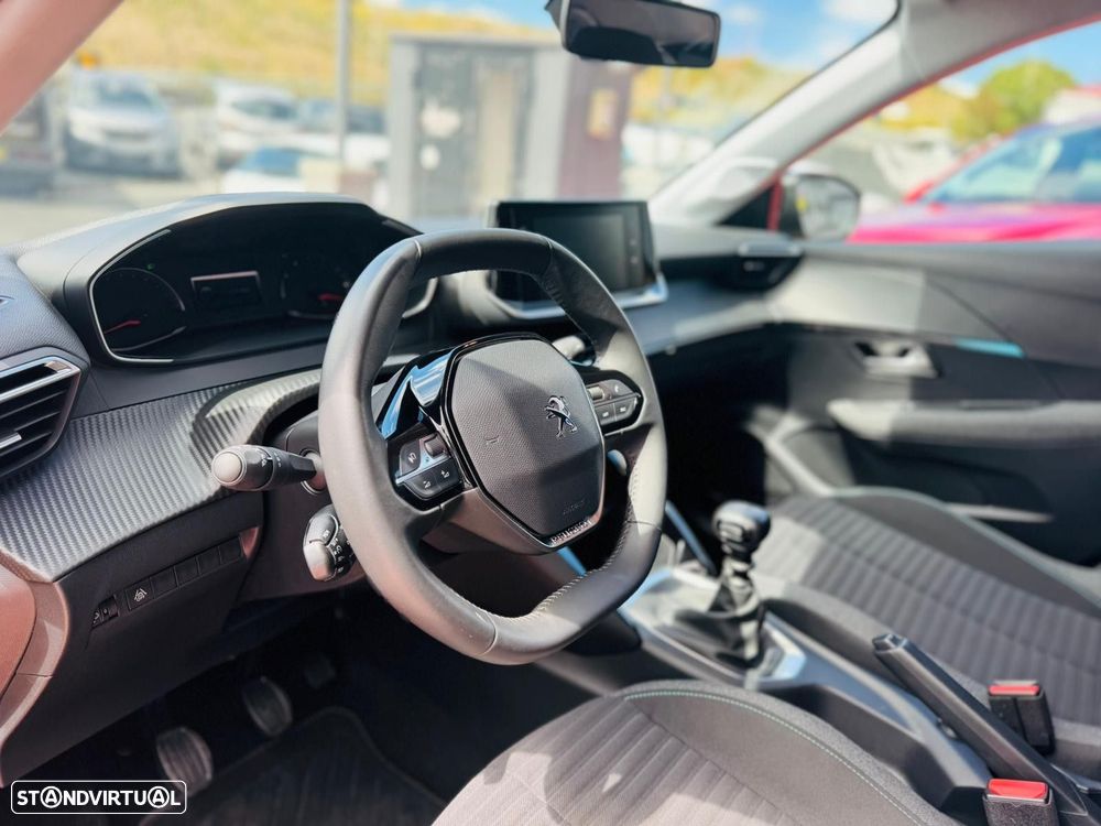 Peugeot 208 1.2 PureTech Allure - 37
