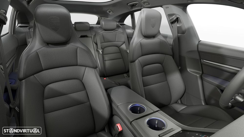 Porsche Taycan Cross Turismo 4 - 6