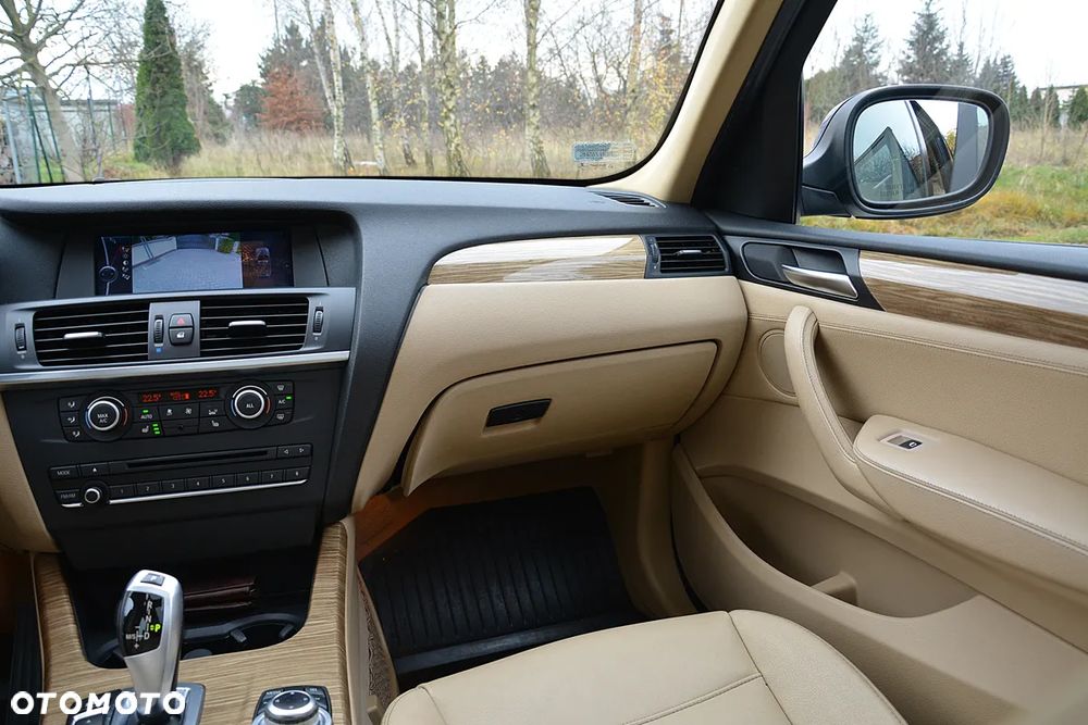 BMW X3 xDrive28i Sport-Aut Advantage - 26