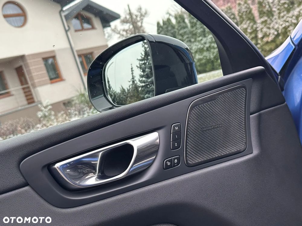 Volvo XC 60 B5 B R-Design - 14