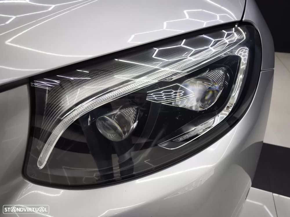 Mercedes-Benz GLC 250 d 4Matic 9G-TRONIC AMG Line - 11