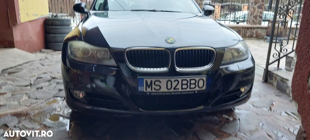 BMW Seria 3 320i - 2