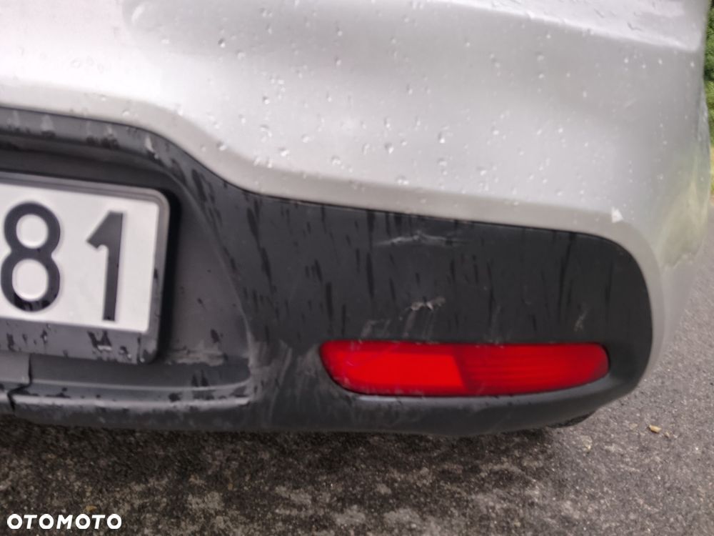 Kia Rio - 4