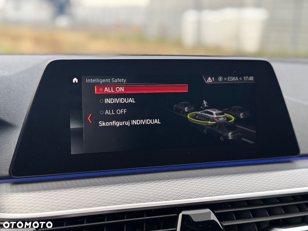 BMW Seria 5 520d Touring M Sport Edition - 32