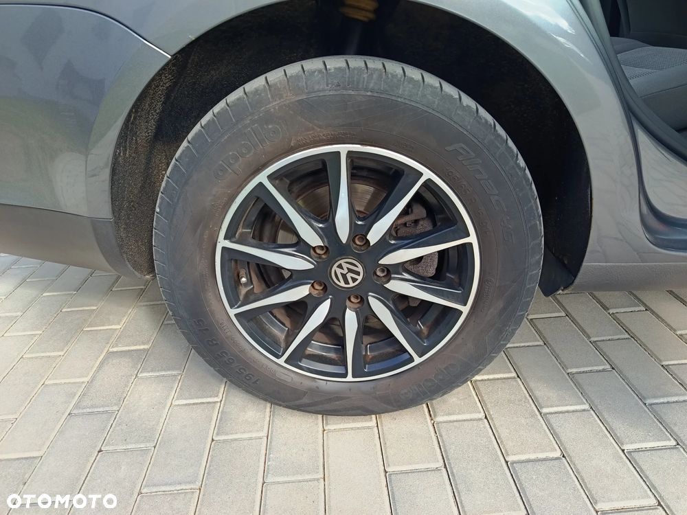 Volkswagen Jetta 1.6 Comfortline - 20